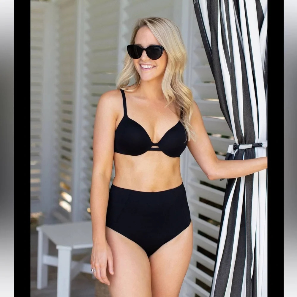 SPANX BLACK SWIM CONVERTIBLE BRA NWT